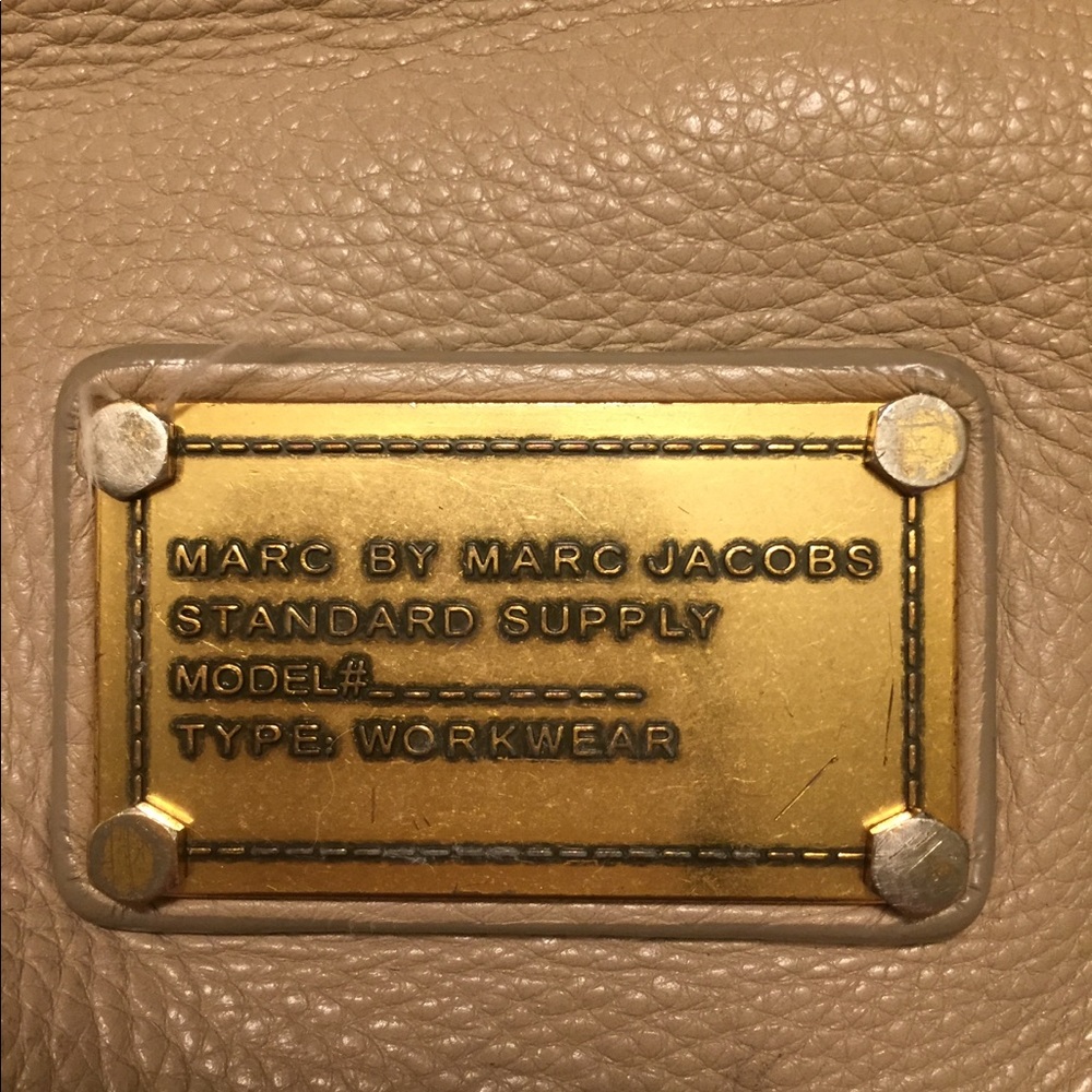 Marc Jacobs Classic Q Fran - Picture 3 of 7